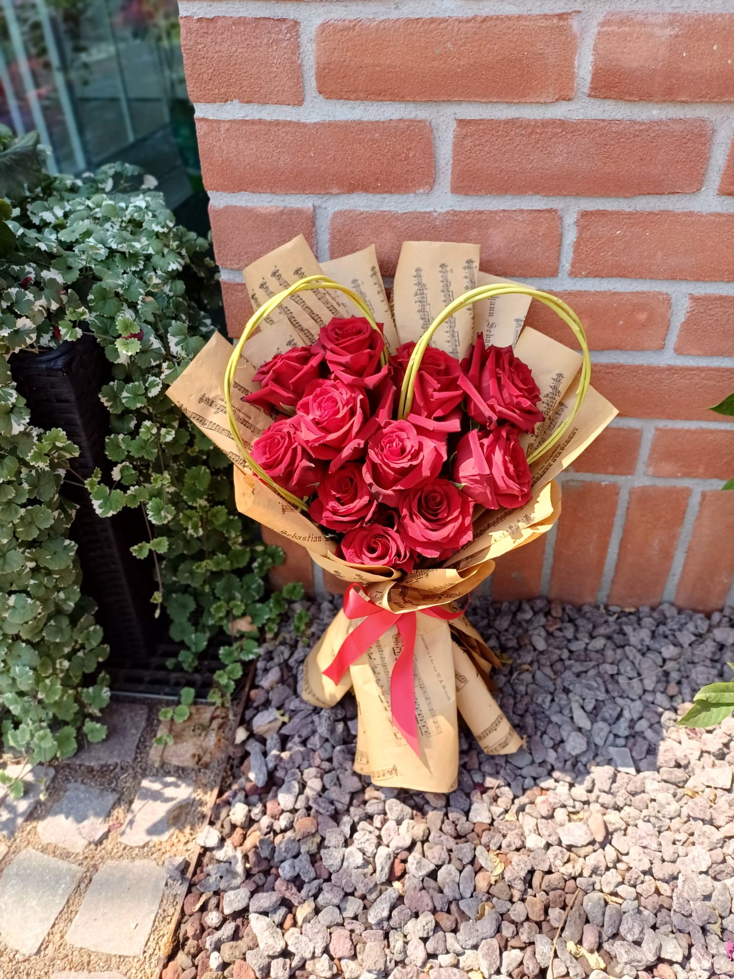 Buchet ”Flowers in Eclipse”